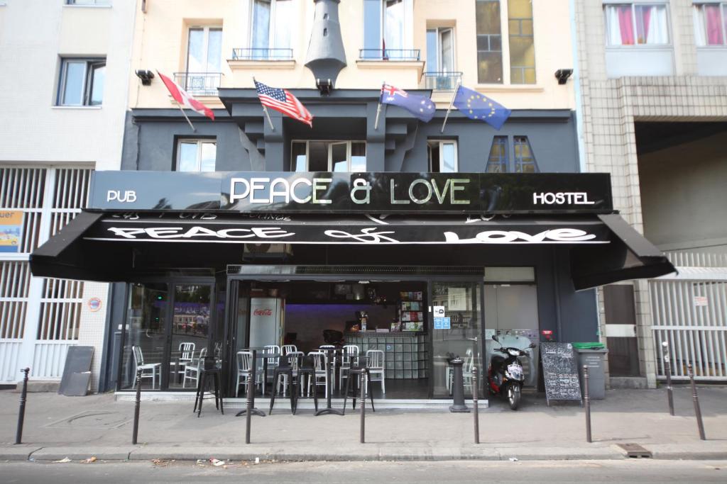 Auberge de jeunesse Peace & Love Hostel 245 Rue La Fayette 75010 Paris