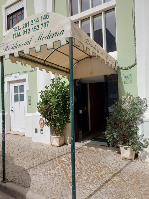 Auberge de jeunesse Residencial Moderna Avenida Tenente Valadim 18 2560-300 Torres Vedras