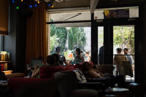 The People - Paris Belleville IEx Les PiaulesI