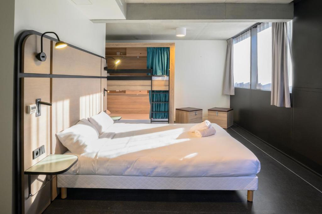 Auberge de jeunesse The People - Paris Marais 17 Boulevard Morland 75004 Paris