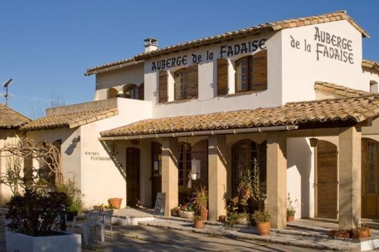 Hôtel Auberge de la Fadaise Route d'Arles - Quartier du Pont de Gau  D570, 13460 Les Saintes-Maries-de-la-Mer