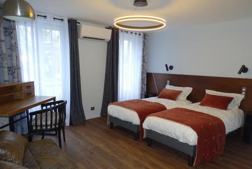 B&B / Chambre d'hôtes Auberge de la garenne 1 Place de l'Église Saint-Rémy-lʼHonoré