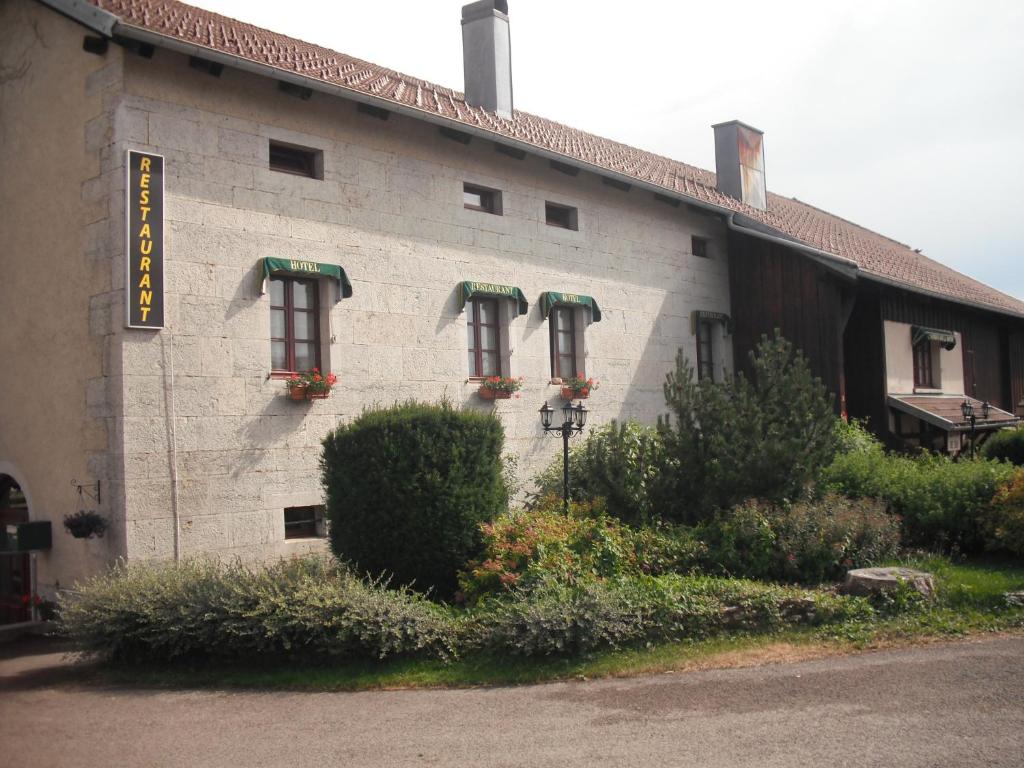 Hôtel Auberge de la Motte 2 rue du  8 mai, 25500 Les Combes