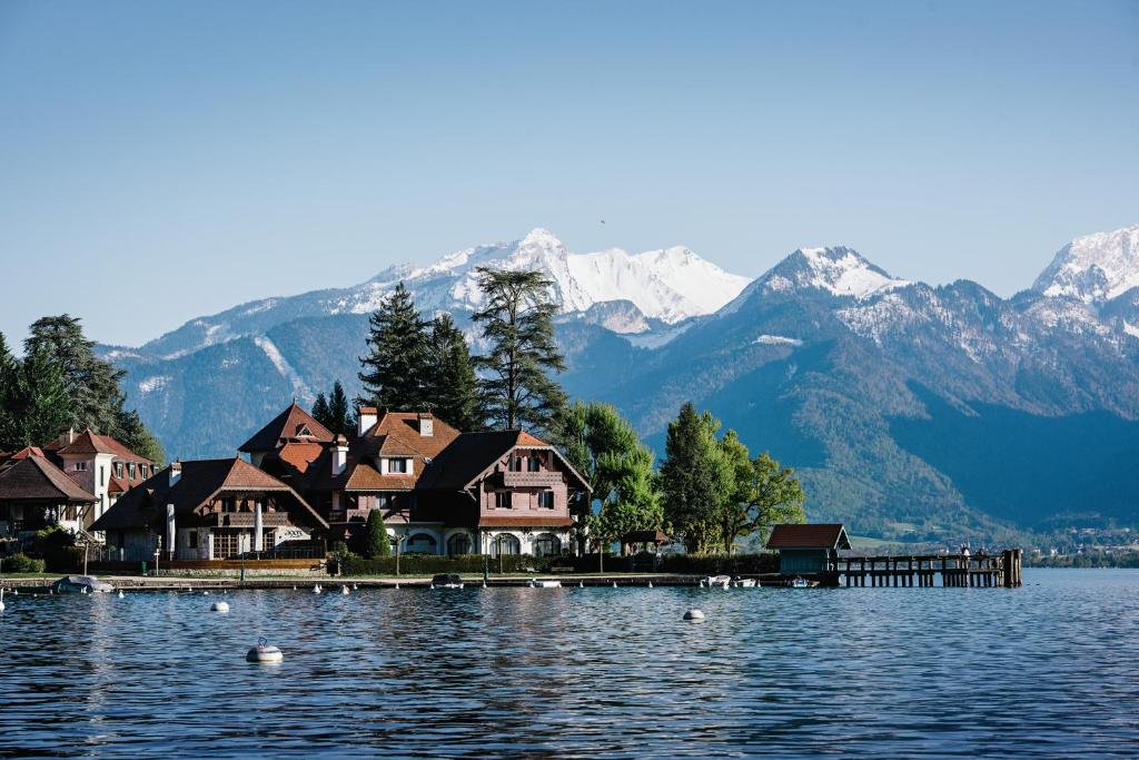 Hôtel Auberge Du Père Bise - Jean Sulpice 303, Route Du Port, 74290 Talloires