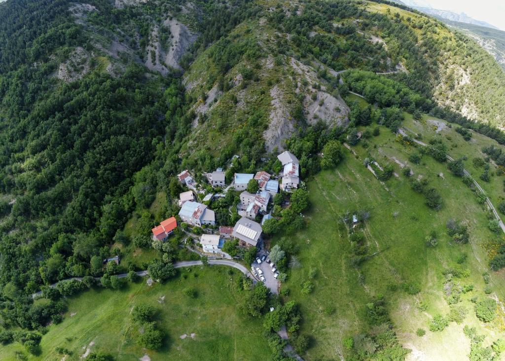 Eco-hôtel et Yourtes du Mercantour hameau de Villeplane, 06470 Guillaumes