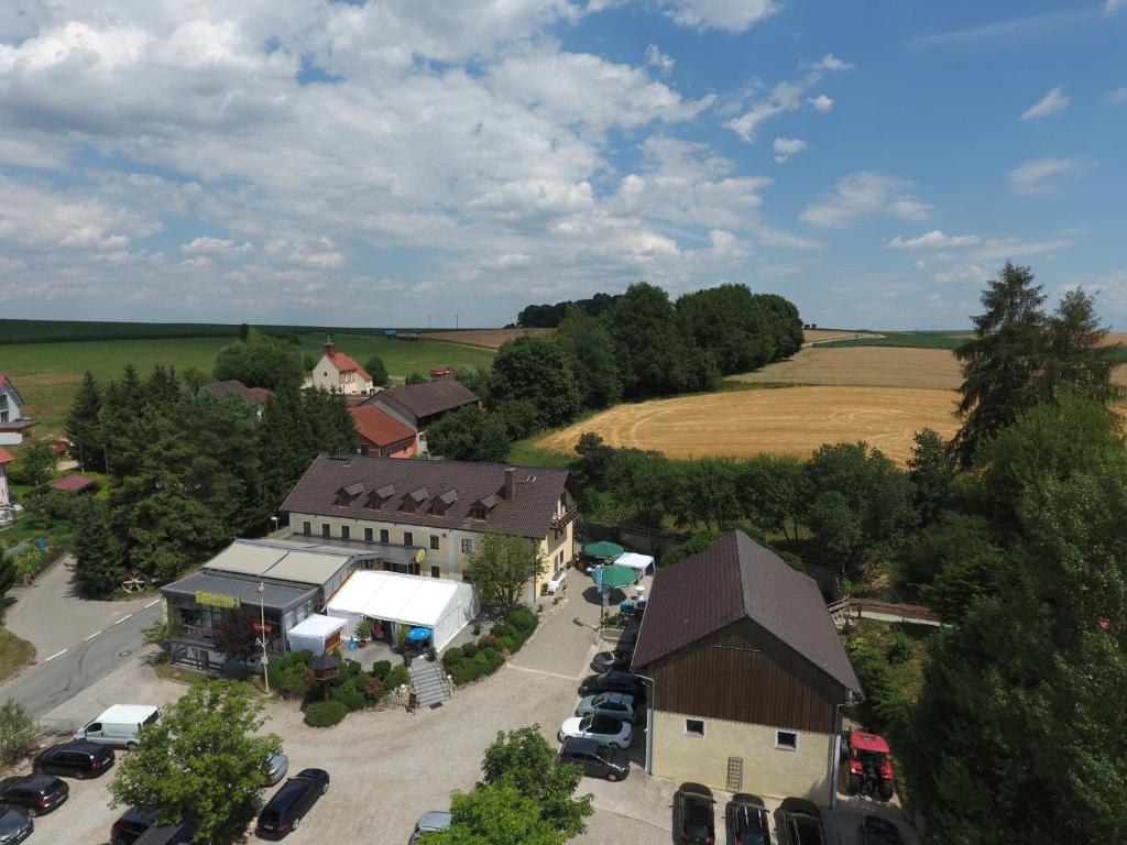 Auberge Fischerhof 16 St.-Quirin-Straße 85777 Fahrenzhausen