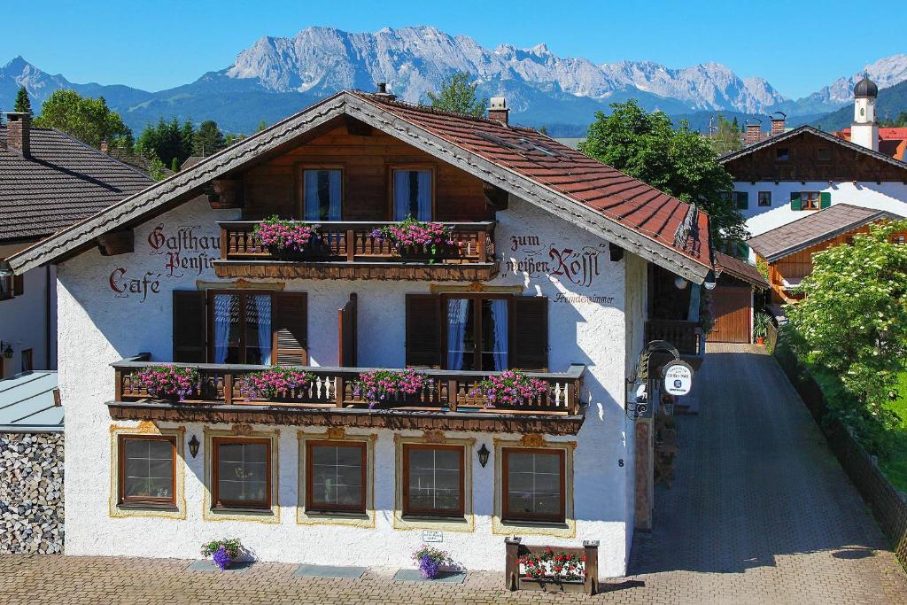 Auberge Frühstückspension Gästehaus Zum weissen Rössl Flößerstraße 8 82499 Wallgau