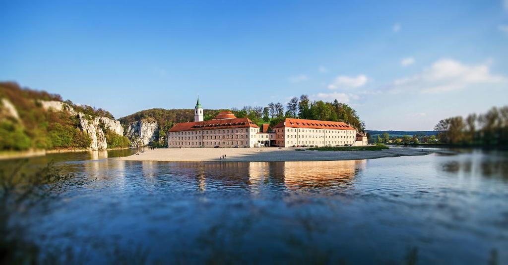 Auberge Gästehaus St. Georg - Weltenburger Klosterbetriebe GmbH Asamstraße 32 93309 Kelheim