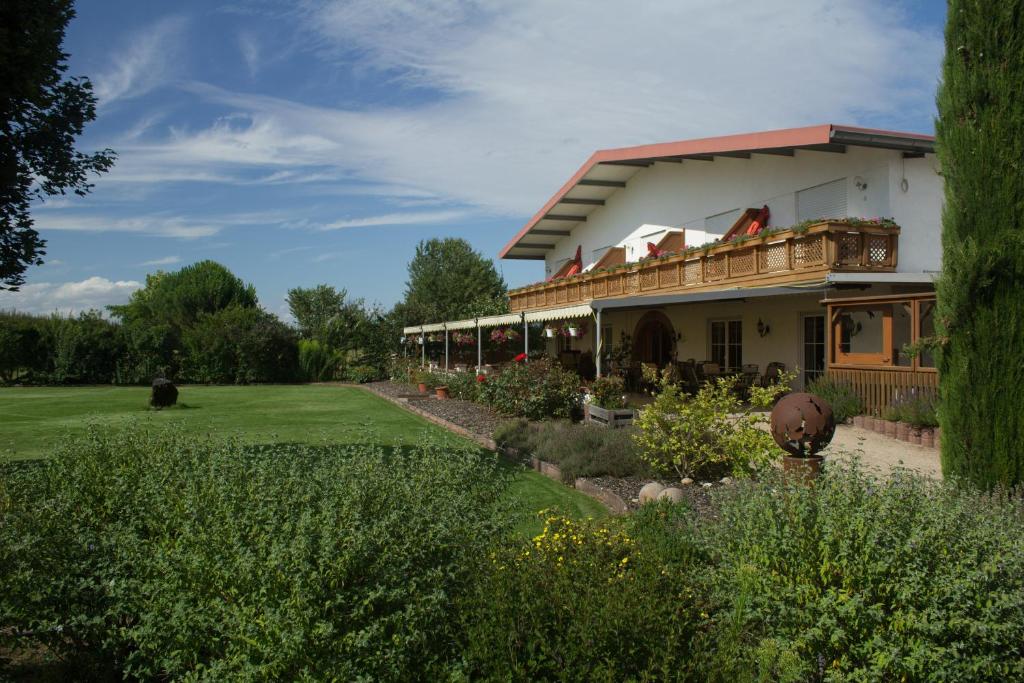 Auberge Gästehaus Vinetum Raiffeisenstraße 4 67482 Altdorf