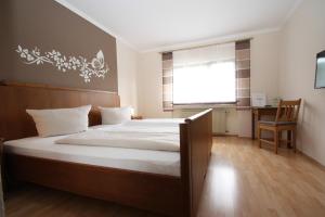 Auberge Gasthaus Pension Geimer Hauptstr. 2 54597 Plütscheid Rhénanie-Palatinat
