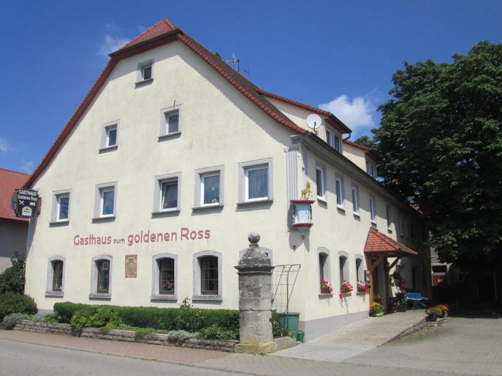 Auberge Gasthaus zum Goldenen Roß Schwarzenbronn 5 97993 Creglingen