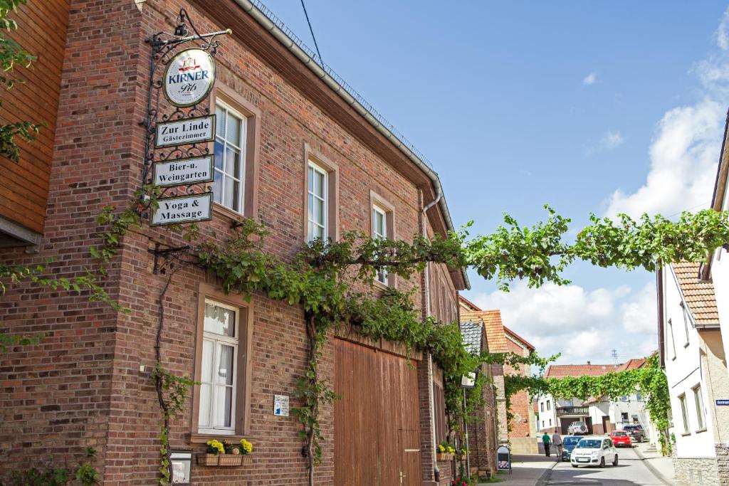 Auberge Gasthaus zur Linde Heegwaldstraße 17 55595 Braunweiler