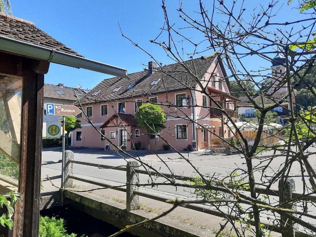 Auberge Gasthof Rundeck Erlingshofen 24 85125 Erlingshofen