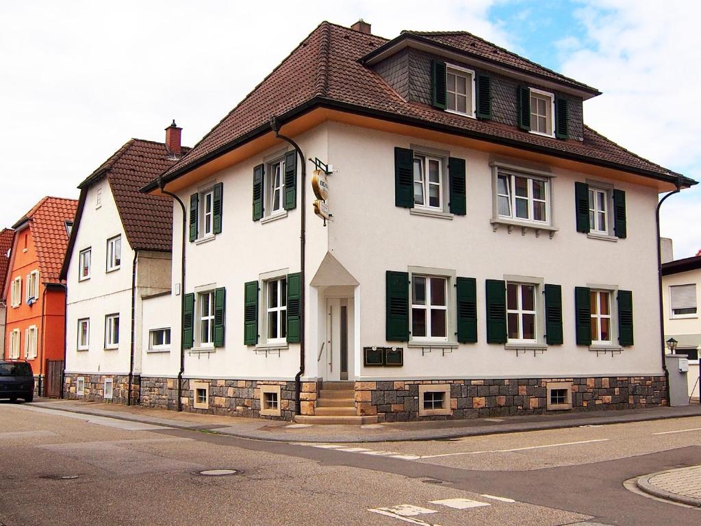 Gasthof Schillereck Schillerstrasse 27, 64653 Lorsch