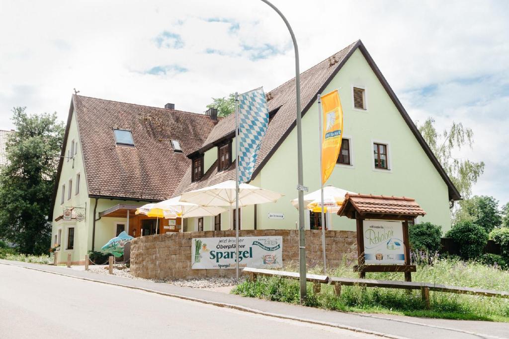 Auberge Gasthof Schloßbräu Lintach Amberger Straße 16 92272 Freudenberg