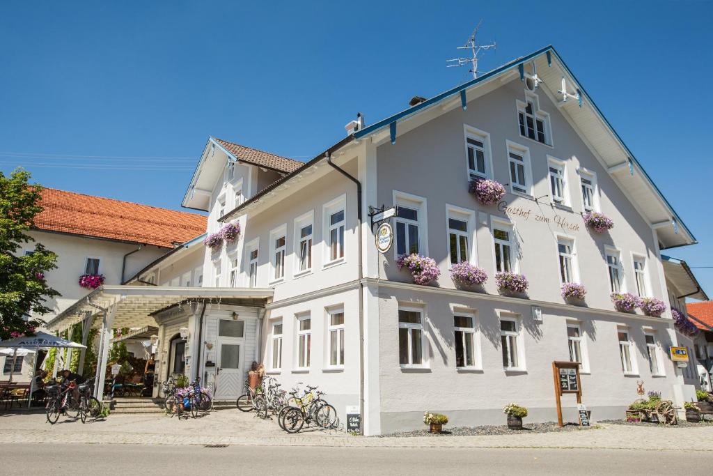 Auberge Gasthof zum Hirsch Kirchplatz 6 87657 Görisried