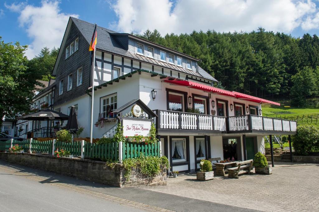 Auberge Gasthof Zur Hohen Hunau Obersorpe 1 57392 Schmallenberg