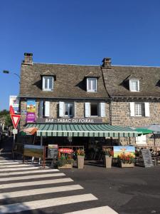 Auberge GITE DU FORAIL 12 Allée de l'Amicale 12210 Laguiole Midi-Pyrénées