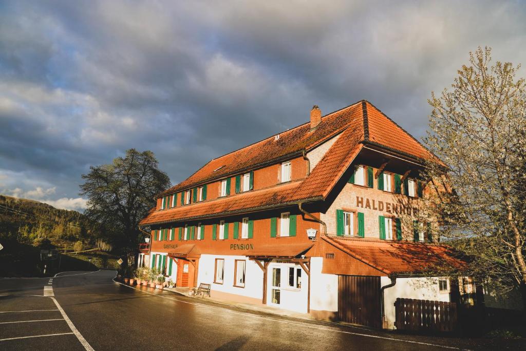 Auberge Haldenhof Neuenweg 1 Haldenhof 79692 Vorderheubronn