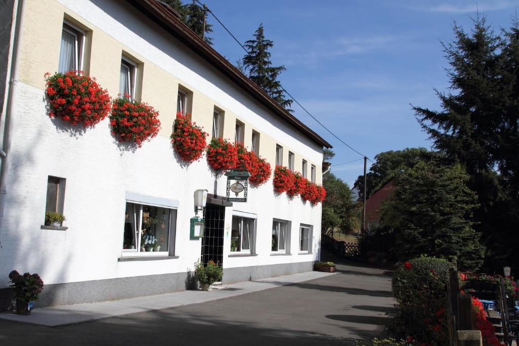 Auberge Haus Sonnenschein Lieserweg 9 54552 Üdersdorf