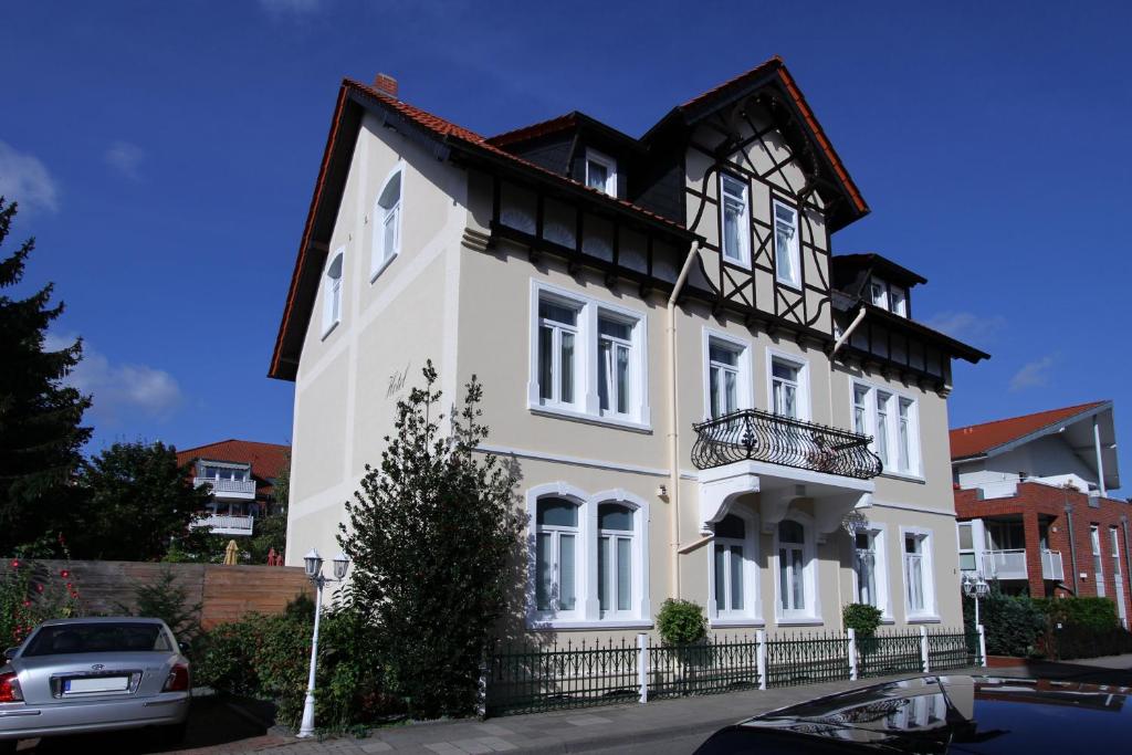 Auberge Hotel Galerie Bonhoefferstr. 3 30926 Seelze