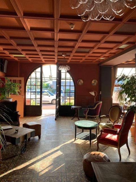 Auberge L'auberge de St Julien 150 grande rue 71110 Saint-Julien-de-Jonzy