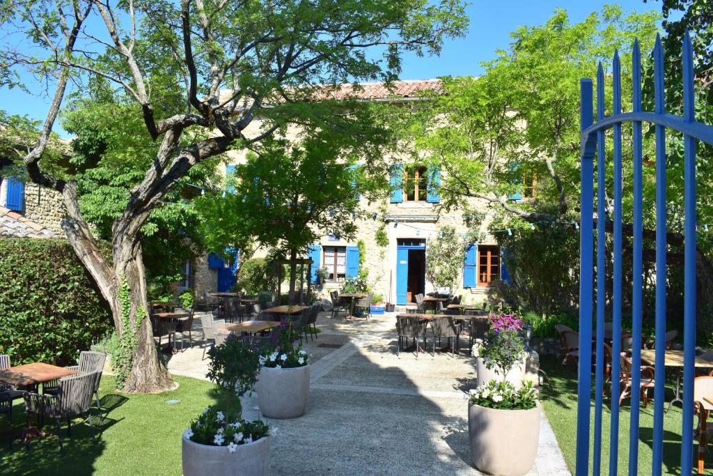 Auberge La Bastide Bleue Route de Sablet 84110 Séguret