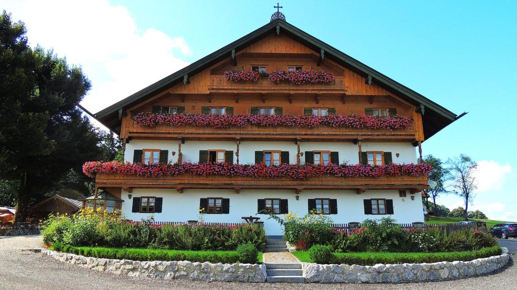 Landgasthof Fischbach Fischbach 48, 83646 Wackersberg