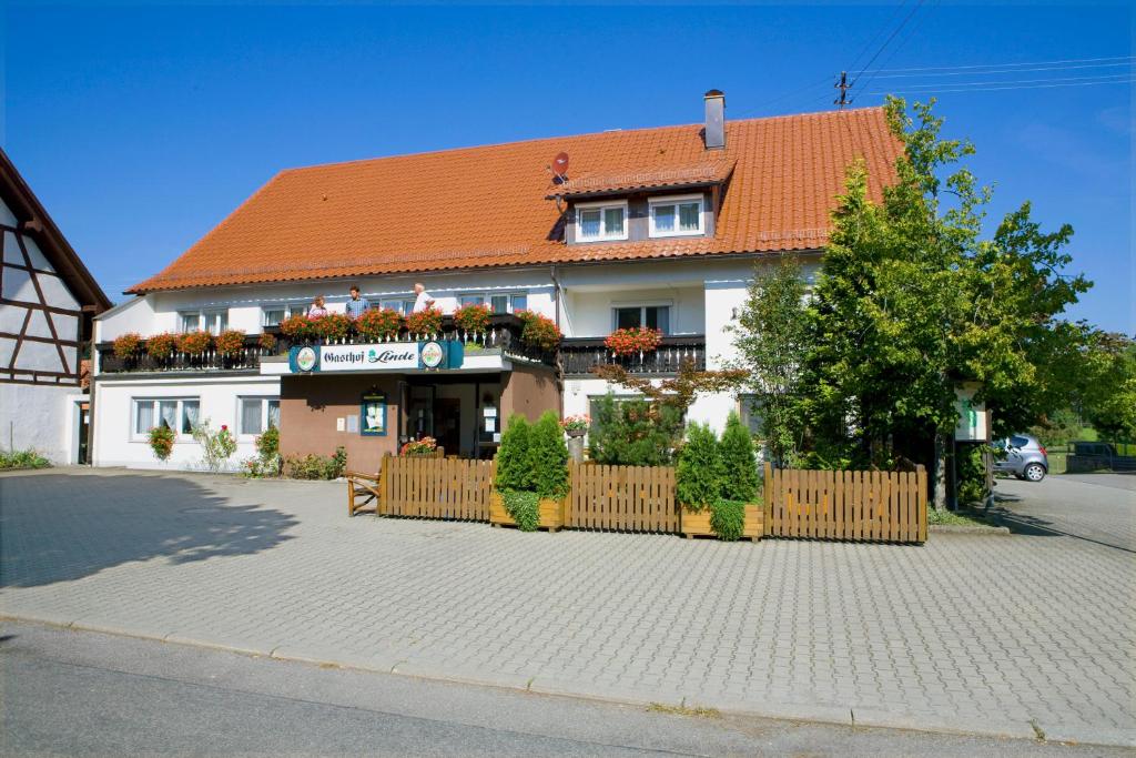 Auberge Landgasthof Linde Oberhomberg 9 88693 Deggenhausertal