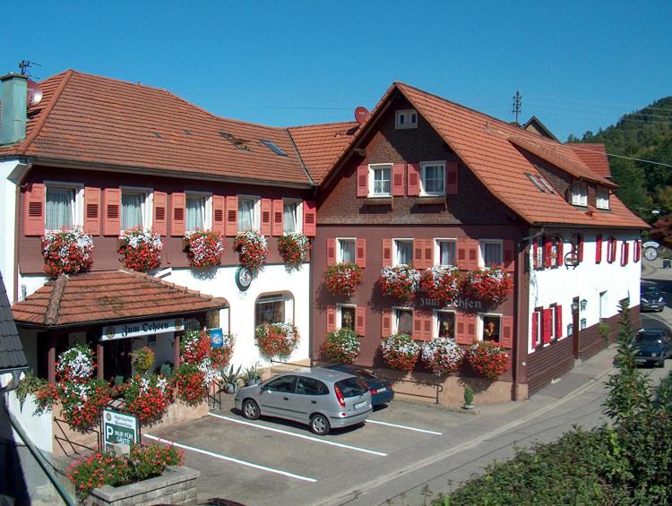 Auberge Landgasthof-Pension Ochsen Langenbrander Str. 7 76596 Forbach
