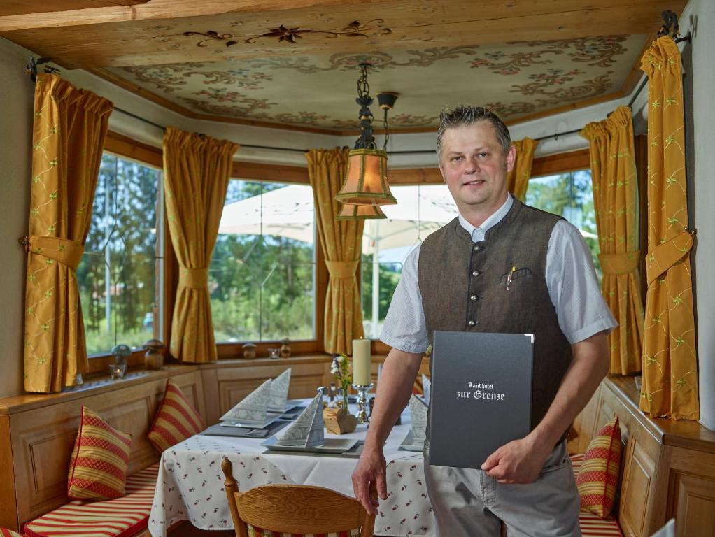 Auberge Landhotel zur Grenze Schanz 2 88167 Isny im Allgäu