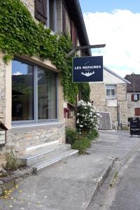 Auberge LES REPAIRES 7 GRANDE RUE 25330 Nans-sous-Sainte-Anne Franche-Comté