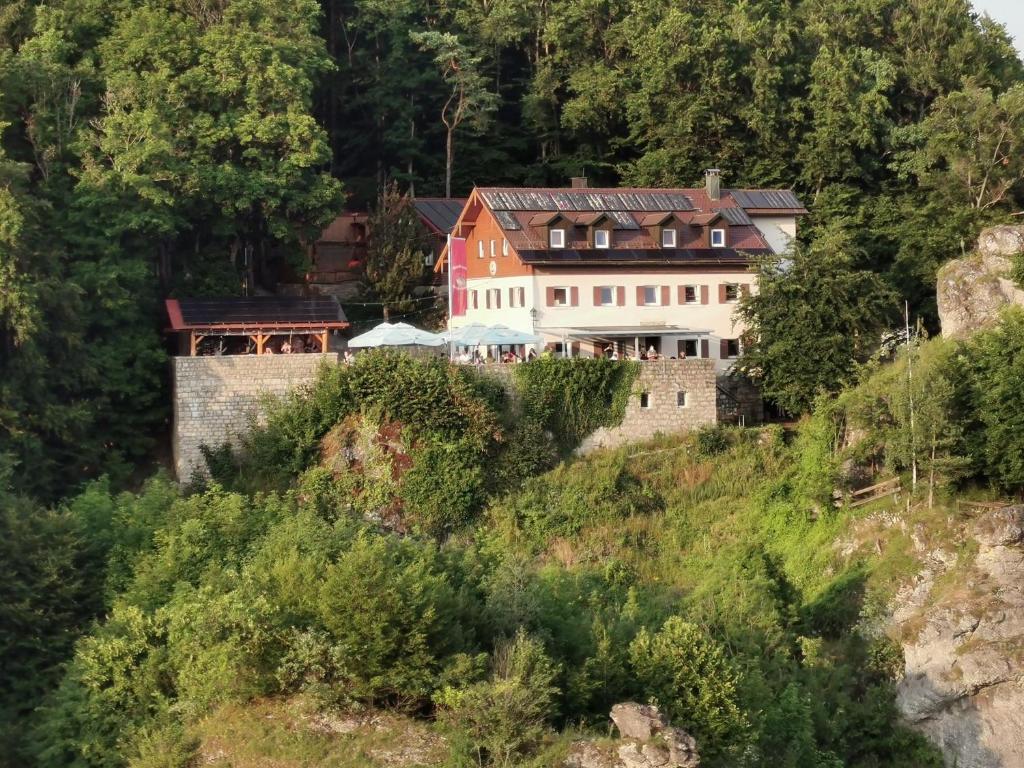 Naturfreundehaus Veilbronn Veilbronn 17, 91332 Heiligenstadt