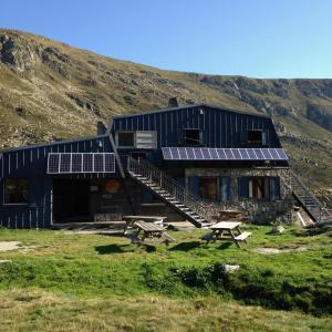 Auberge Refuge des étangs de Bassiès Refuge des étangs de Bassiès 09220 Auzat Midi-Pyrénées