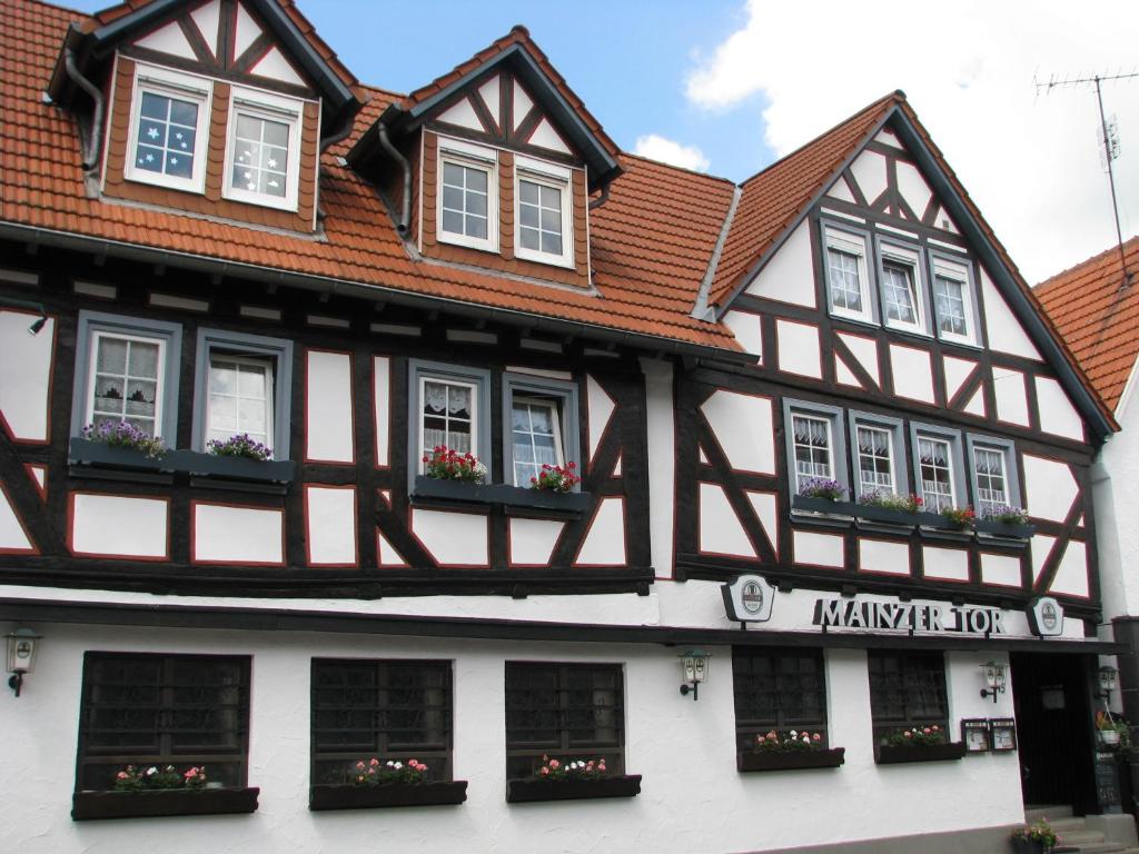 Restaurant / Pension Mainzer Tor Mainzer Tor 13 - 15, 36304 Alsfeld