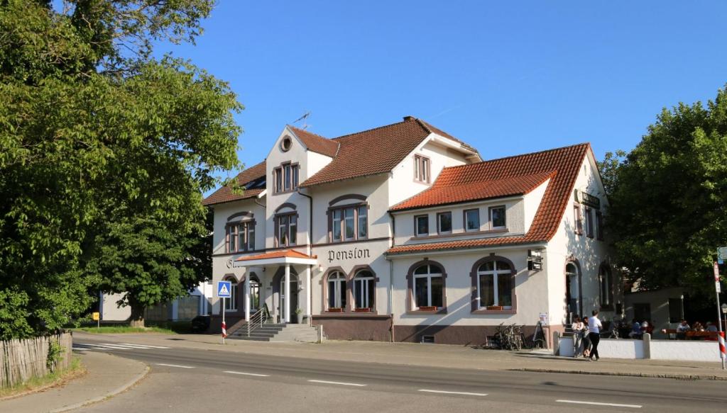 Auberge Uhldinger-Hof Bahnhofstr. 24 88690 Uhldingen-Mühlhofen