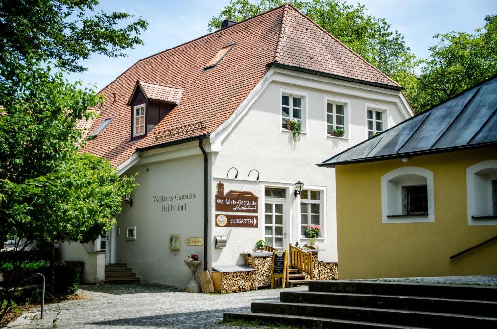 Auberge Wallfahrts-Gaststätte Heilbrünnl Heilbrünnl 2 93426 Roding