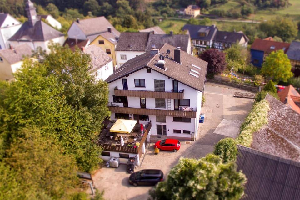 Auberge Zum Lahnfelsen Lahnstrasse 38A 35796 Gräveneck