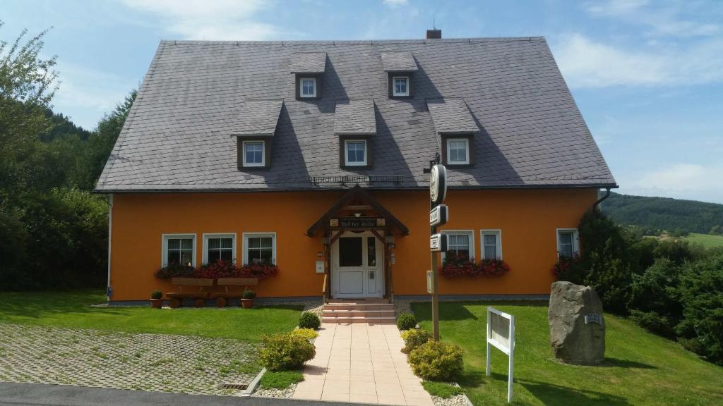 Maison d'hôtes Auf der Heide Gasthof & Pension Hauptstrasse 120, 02799 Waltersdorf