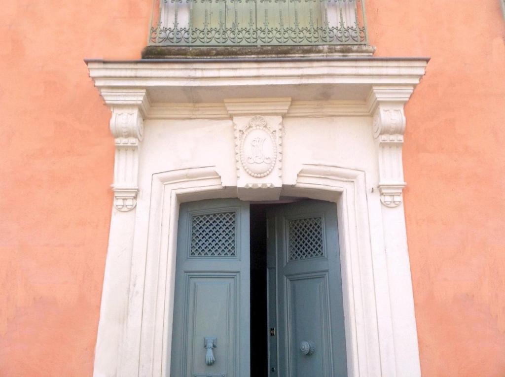 B&B / Chambre d'hôtes Aumes Sweet Home Chambre d'Hôtes 23 Place de la Mairie, 34530 Aumes
