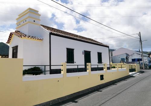 Aurora House Mosteiros portugal