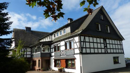 B&B / Chambre d'hôtes Aussichtsbauernhofpension Hof Gretchens 14 Grenzweg Winterberg