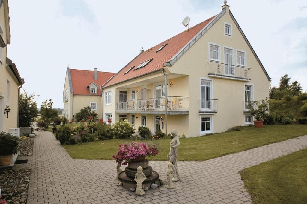 Maison d'hôtes ausZEIT - Ihr Sibyllenbad Gästehaus Am Kirchberg 18-24, 95698 Neualbenreuth