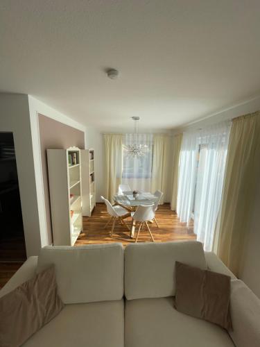 Appartement Auszeit - Moderne und gemütliche 2-Zimmerwohnung 4 Wassergasse Mörfelden-Walldorf