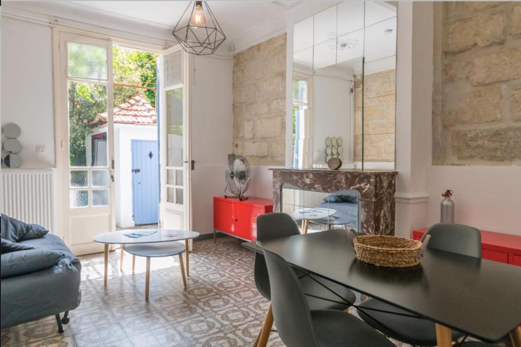 Appartement Authentic Apt With Garden With Trees! 2 Impasse Mireille, 84000 Avignon