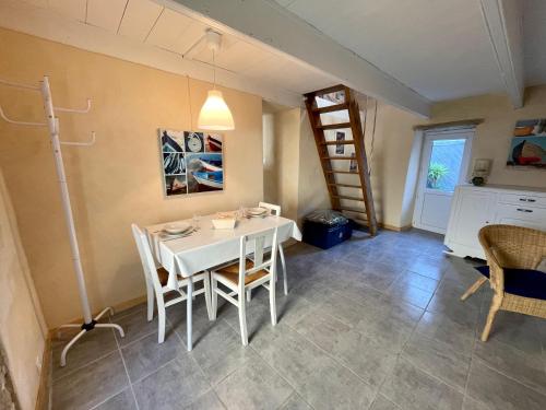 Appartement Authentique Penty au coeur du bourg Rue Saint-Pol Roux Roscanvel