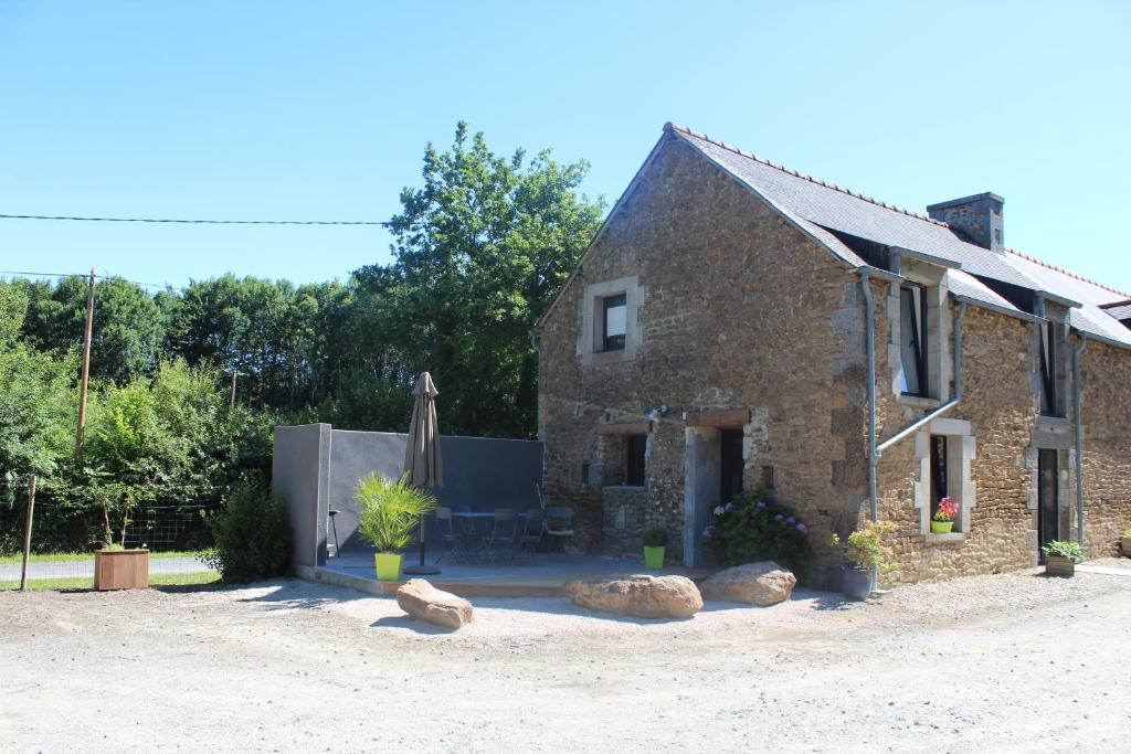 Maison de vacances Aux chants des oiseaux La tiolais, 35720 Saint-Pierre-de-Plesguen