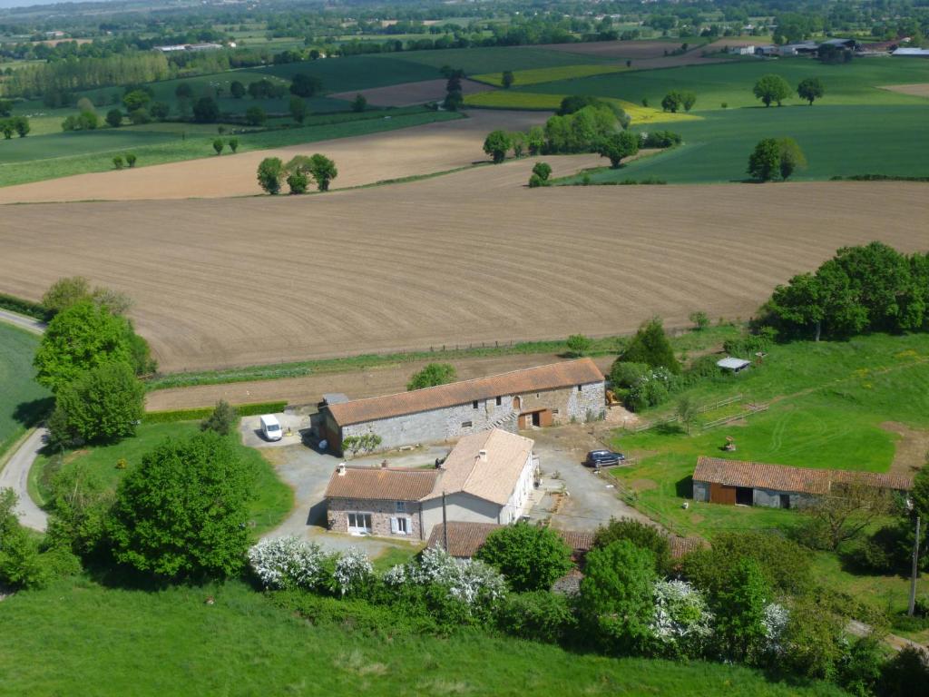 Maison d'hôtes Aux Charmes d'Antan Brie, 85700 La Pommeraie-sur-Sèvre