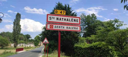 Aux Couleurs d'Esteil Sainte-Nathalène france