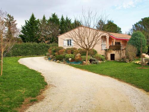 Villa Aux Cyprès du Sud : mer et montagne 15 Rue de la Brasserie Logrian-et-Comiac-de-Florian